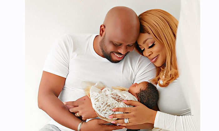 Adorable photo of the sinach family - Vine Pulse