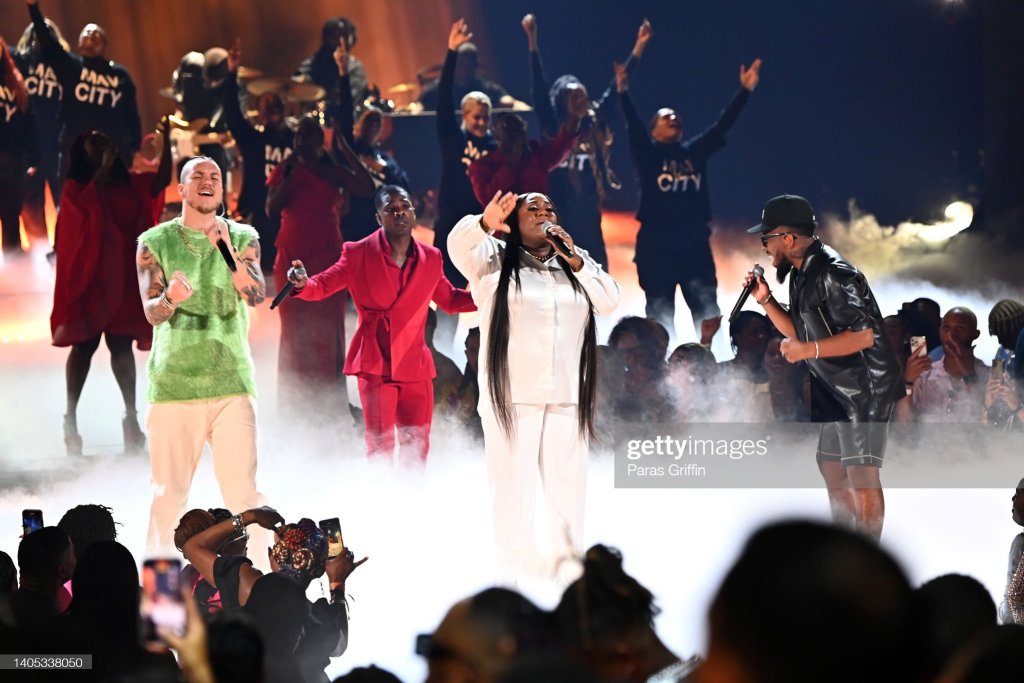 LOS ANGELES, CALIFORNIA – JUNE 26: (L-R) Brandon Lake, Naomi Raine, Kirk Franklin and Chandler Moore of ‘Maverick City Music’ perform onstage during the 2022 BET Awards at Microsoft Theater on June 26, 2022 in Los Angeles, California. (Photo by Paras Griffin/Getty Images for BET)